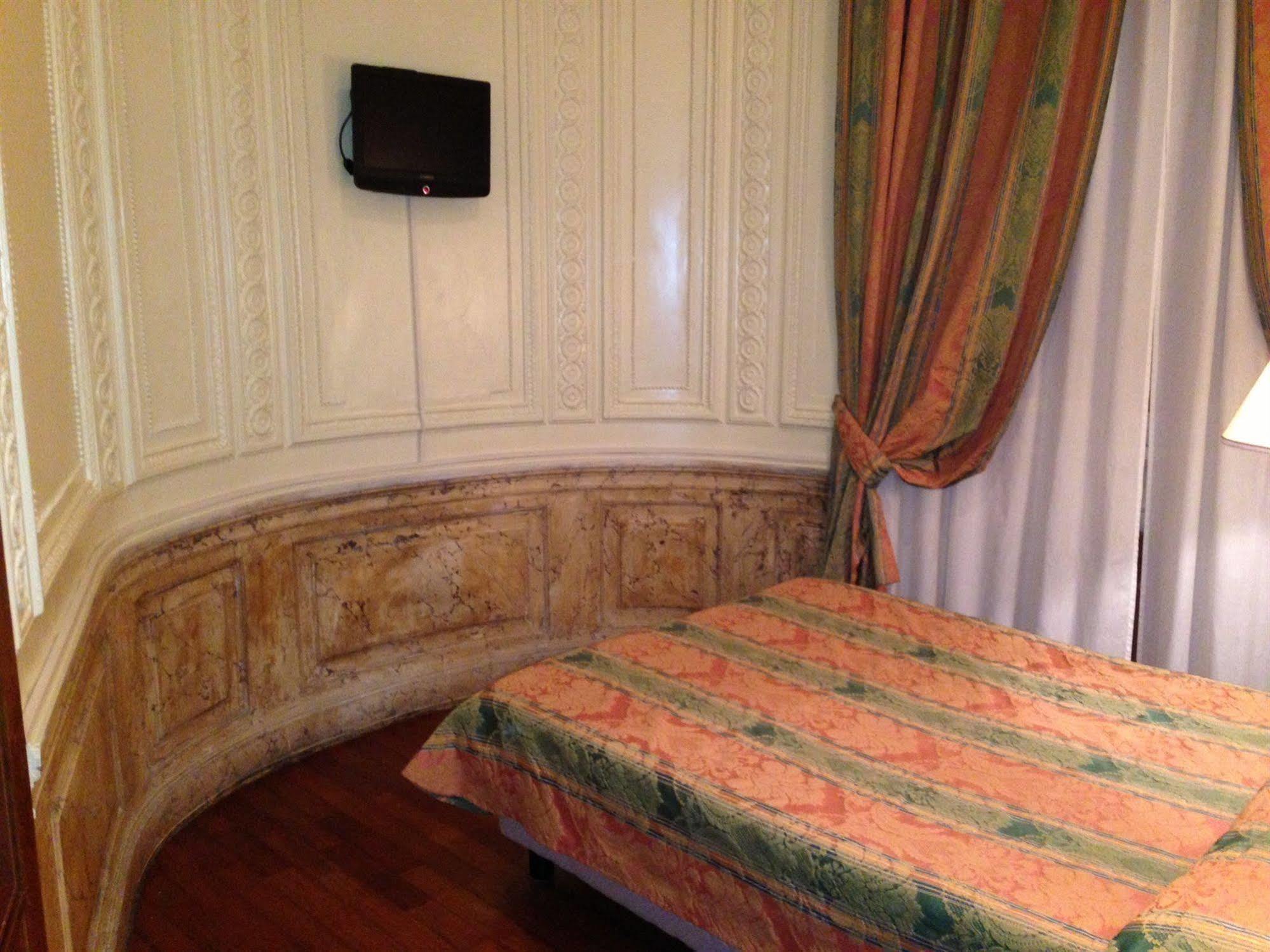 Hotel Medici Roma Exterior foto